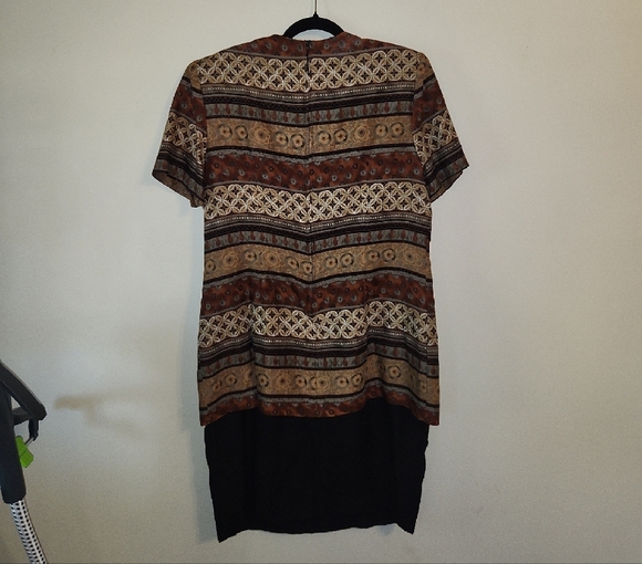 Elegant Brown Patterned Short Sleeve Dress - Picture 3 of 4